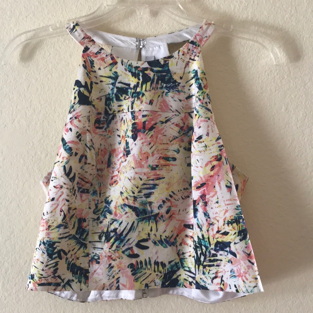 Gorgeous Parker crop top, perfect for summer!